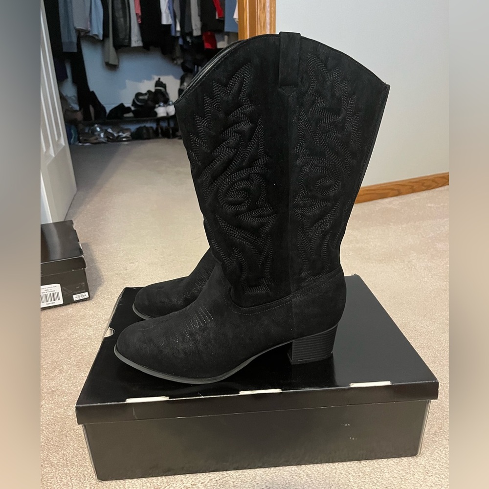 Torrid Black Cowboy Boots 13W